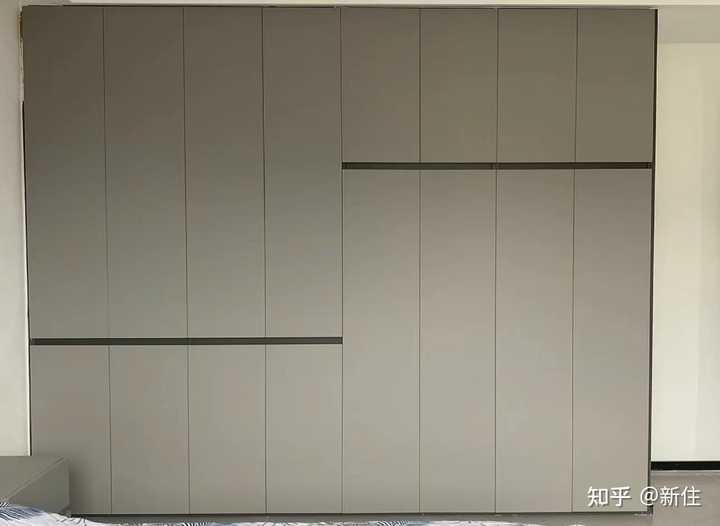 Alternative split-style cabinet