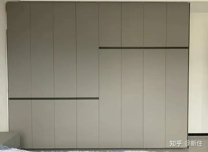 Alternative split-style cabinet